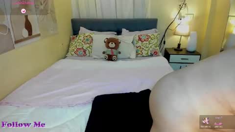 Snapshot of xrebecca_quinx chatting on 11.18.25 MISS GODDESS DOLLY online show from 11.18.25