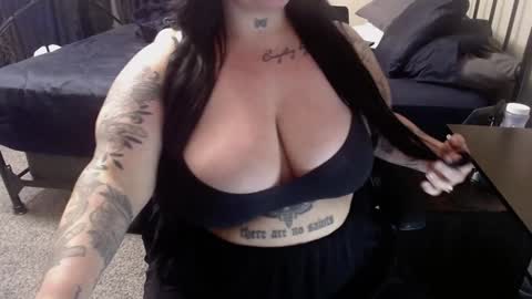 Snapshot of xrileyschembri chatting on 12.05.24 xorileyschembri online show from 12.05.24