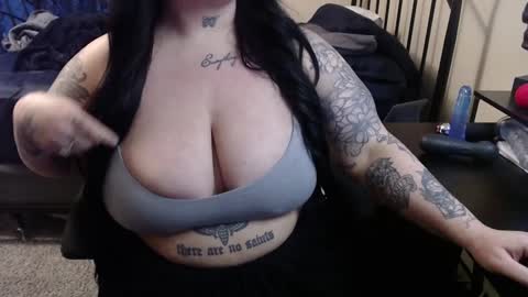 Snapshot of xrileyschembri chatting on 12.28.24 xorileyschembri online show from 12.28.24