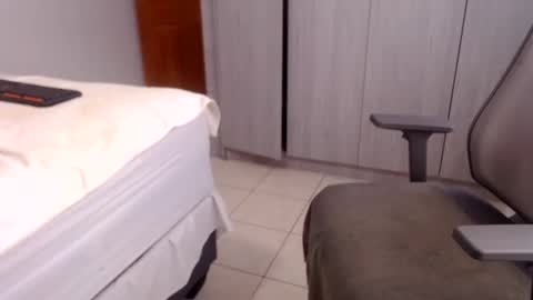 spykeXtee online show from 02.09.25