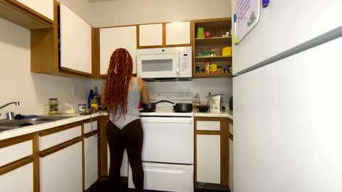 xStarGazingx online show from 02.05.26