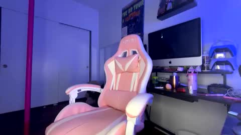 xStarGazingx online show from 02.13.26