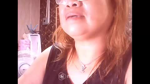 Snapshot of xsw33t_joy69x chatting on 12.11.24 joy online show from 12.11.24