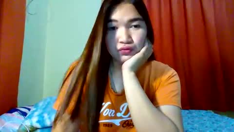 HI IM PAULINE online show from 01.04.25