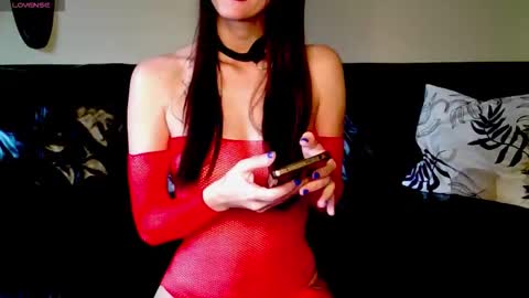 Snapshot of xsweetmissjasminex chatting on 10.25.25 xsweetmissjasminex online show from 10.25.25