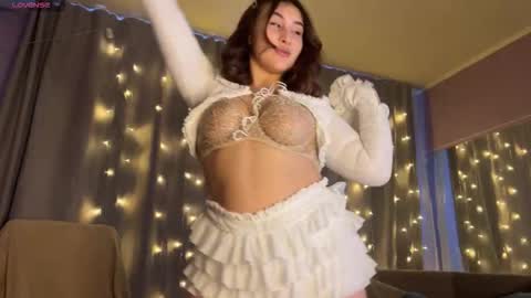 Snapshot of xtrahotx chatting on 02.08.26 Milana online show from 02.08.26