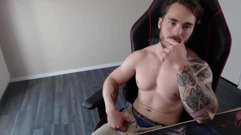 Snapshot of xtrakil chatting on 10.10.25 xtrakil online show from 10.10.25