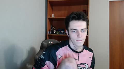 traqqq online show from 10.02.25