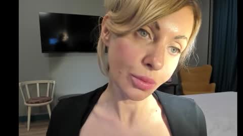 xvaleriax0 online show from 09.13.25