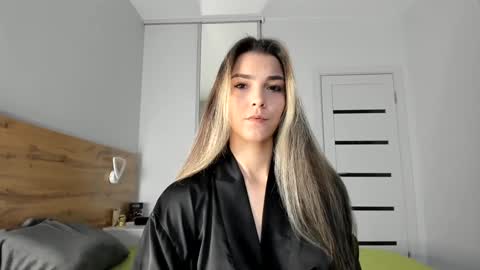 LagerthaLove online show from 09.29.25