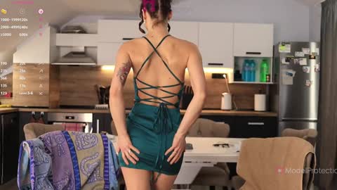 FrancyStepmom and YStepson    INTERESTED IN A GIRL-GIRL COLLABORATION  TEXT ME HERE  or INSTAGRAM online show from 02.05.26