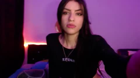 Snapshot of xx_johnson_xx chatting on 09.30.25 VALE online show from 09.30.25