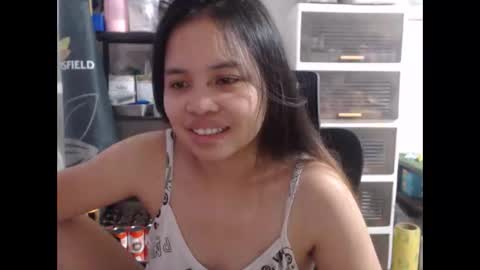 Snapshot of xxana_pinay_26xx chatting on 12.01.25 xxana_pinay_26xx online show from 12.01.25