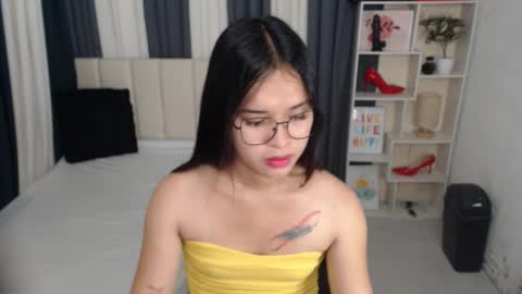 CHLOES ROOM online show from 09.24.25