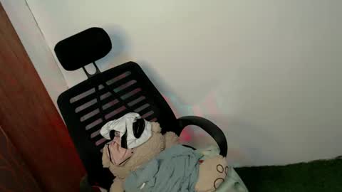 Snapshot of xxcandy_lust chatting on 01.12.25 xxcandy lust online show from 01.12.25