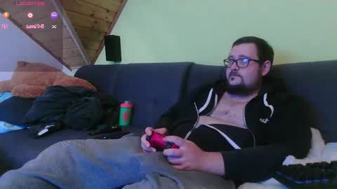 Snapshot of xxevoker chatting on 10.03.25 xxevoker online show from 10.03.25