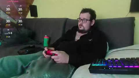 Snapshot of xxevoker chatting on 10.07.25 xxevoker online show from 10.07.25