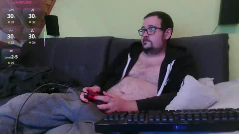 Snapshot of xxevoker chatting on 10.13.25 xxevoker online show from 10.13.25