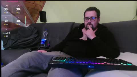 Snapshot of xxevoker chatting on 10.19.25 xxevoker online show from 10.19.25