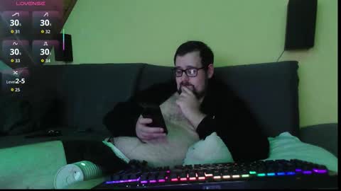 Snapshot of xxevoker chatting on 10.24.25 xxevoker online show from 10.24.25