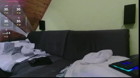 Snapshot of xxevoker chatting on 10.26.25 xxevoker online show from 10.26.25