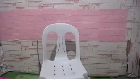 Snapshot of xxhott_ chatting on 09.21.25 xxhott_ online show from 09.21.25