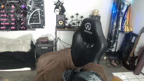 Snapshot of xxlilithmoonxx chatting on 01.10.25 Lilith online show from 01.10.25