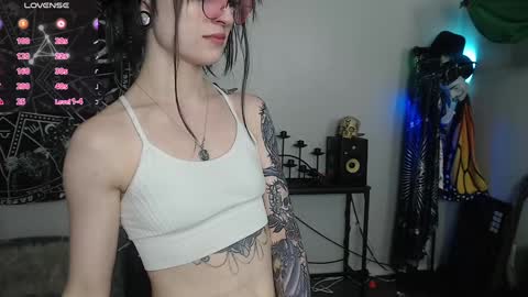 Snapshot of xxlilithmoonxx chatting on 01.15.25 Lilith online show from 01.15.25