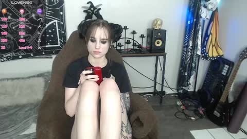 Snapshot of xxlilithmoonxx chatting on 01.16.25 Lilith online show from 01.16.25