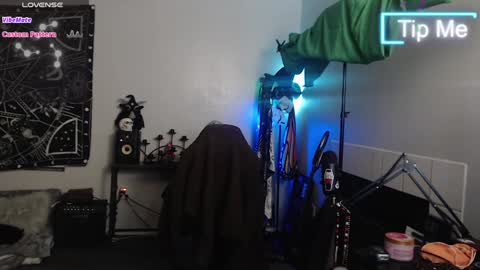 Snapshot of xxlilithmoonxx chatting on 02.05.25 Lilith online show from 02.05.25