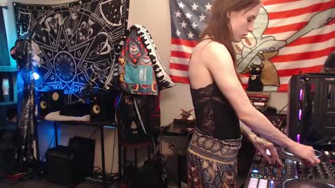 Snapshot of xxlilithmoonxx chatting on 09.17.25 Lilith online show from 09.17.25