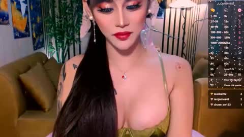 Snapshot of xxmissjuliaxx chatting on 09.18.25 xxmissjuliaxx online show from 09.18.25