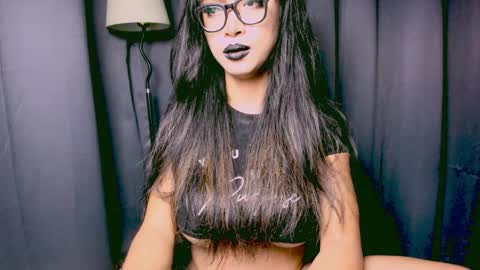 Snapshot of xxsexyandhotxx chatting on 12.04.24 Lara online show from 12.04.24