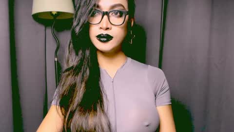 Snapshot of xxsexyandhotxx chatting on 12.26.24 Lara online show from 12.26.24