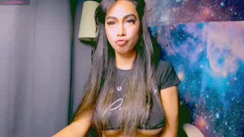 Snapshot of xxsexyandhotxx chatting on 01.30.25 Lara online show from 01.30.25