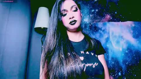 Snapshot of xxsexyandhotxx chatting on 02.26.25 Lara online show from 02.26.25