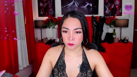 Snapshot of xxslutty_kim chatting on 02.19.25 xxslutty kim online show from 02.19.25