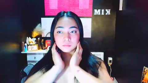 xxslutty kim online show from 12.15.25