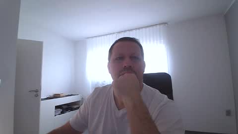 Eddi online show from 12.18.24