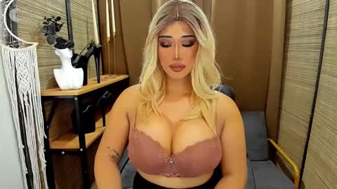 xxtastefullayeshaxx online show from 12.31.24