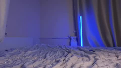 Snapshot of xxtina_ chatting on 12.17.24 kristina usually everyday here started GMT3 online show from 12.17.24