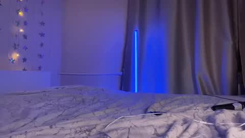 Snapshot of xxtina_ chatting on 12.25.24 kristina usually everyday here started GMT3 online show from 12.25.24