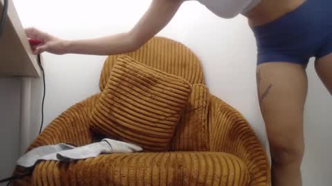 Snapshot of xxxbellalola chatting on 02.23.25 Lola online show from 02.23.25