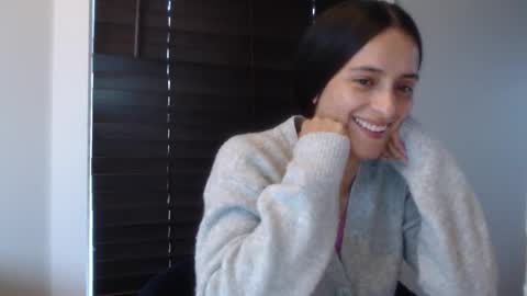 Snapshot of xxxbellalola chatting on 10.20.25 Lola online show from 10.20.25