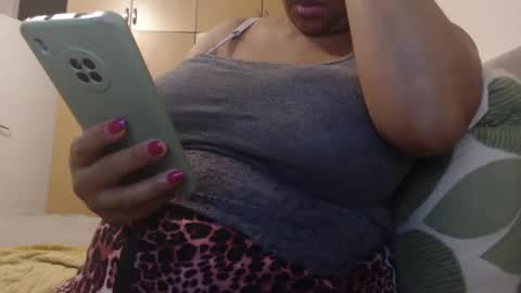 Snapshot of xxxbustybabe27x chatting on 02.03.25 Ayanda online show from 02.03.25