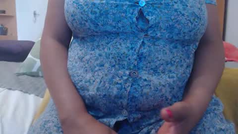 Snapshot of xxxbustybabe27x chatting on 02.09.25 Ayanda online show from 02.09.25