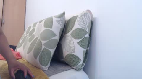 Snapshot of xxxbustybabe27x chatting on 02.26.25 Ayanda online show from 02.26.25