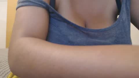 Snapshot of xxxbustybabe27x chatting on 03.09.25 Ayanda online show from 03.09.25