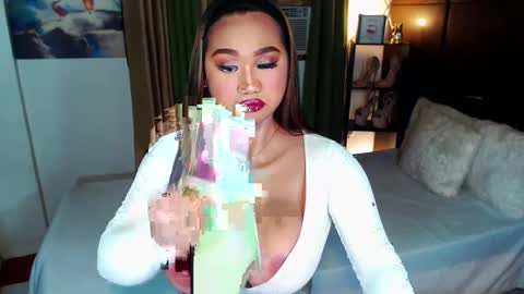 OLIVIA online show from 01.14.25