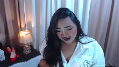 OLIVIA online show from 04.17.26